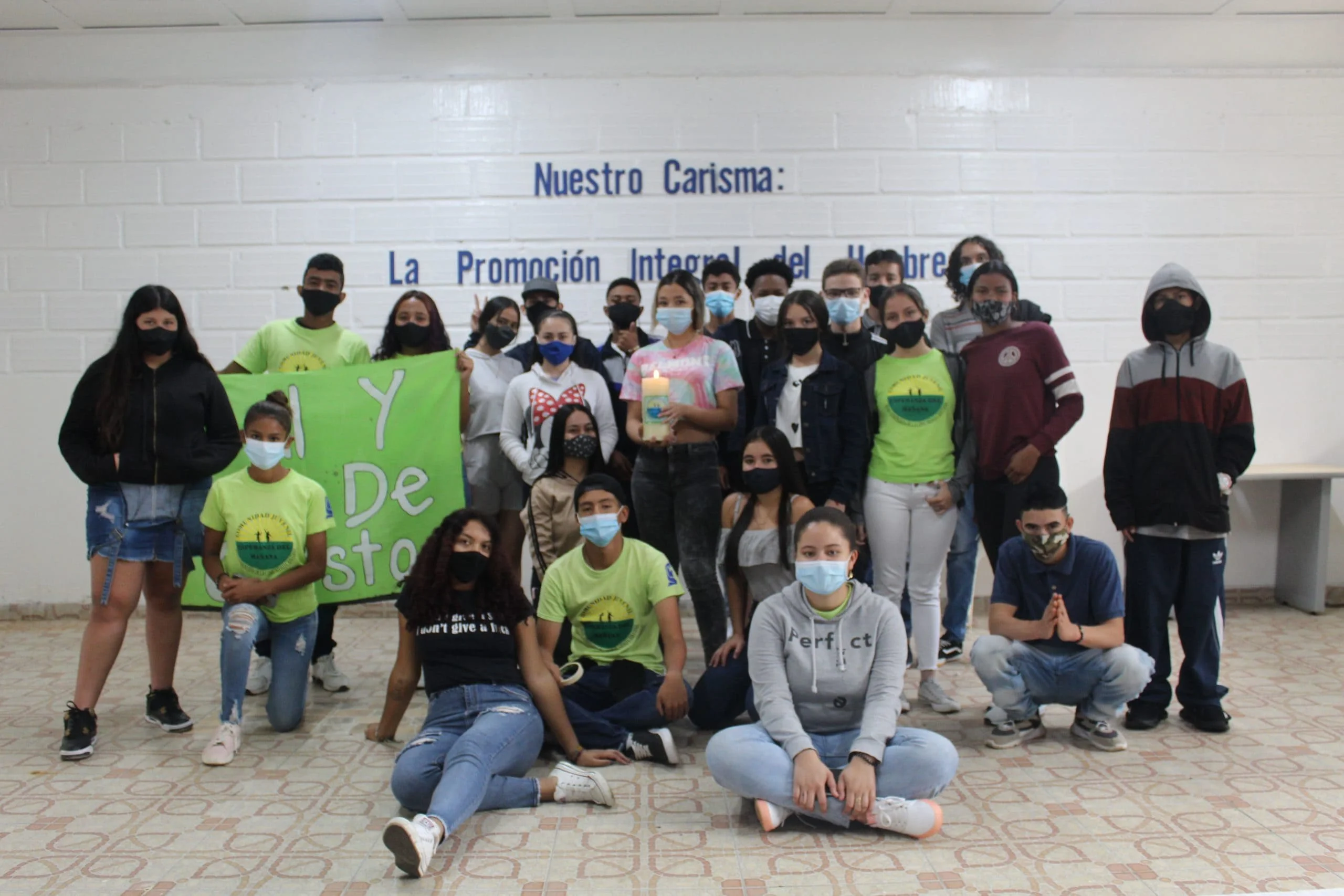 Jóvenes en taller de liderazgo